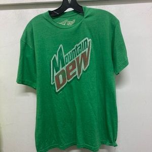 Large Savvy Vintage Mountain Dew tee-shirt